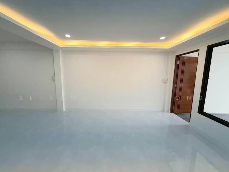 2-BR House, Bangkok, Lat Phrao, Lat Phrao, Bangkok, 2 Bedrooms, 93 sqm, Single Detached House For Sale, by Settawut Leenavong, 500488996 - DDproperty.com
