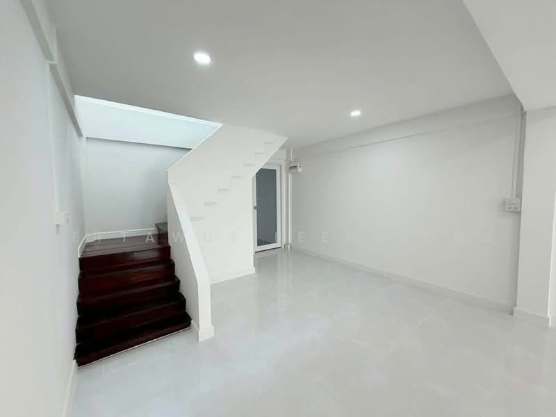 2-BR House, Bangkok, Lat Phrao, Lat Phrao, Bangkok, 2 Bedrooms, 93 sqm, Single Detached House For Sale, by Settawut Leenavong, 500488996 - DDproperty.com