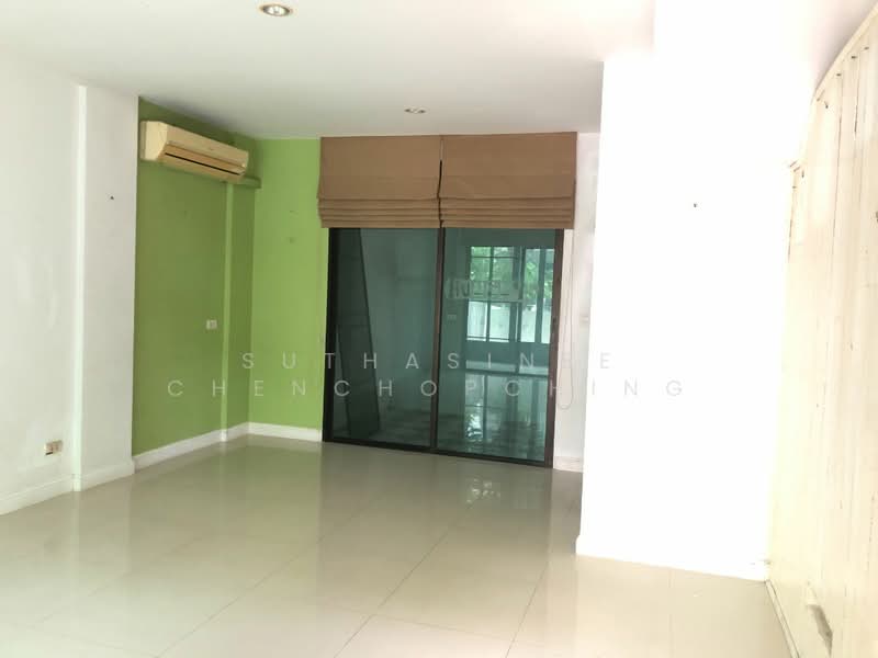 Areeya Mandarina Sukhumvit 77, Bangkok, Sukhumvit 77 Road (On Nut), Suan Luang, Bangkok, 3 Bedrooms, 200 sqm, Townhouse For Sale, by Suthasinee Chenchopching, 500489036 - DDproperty.com