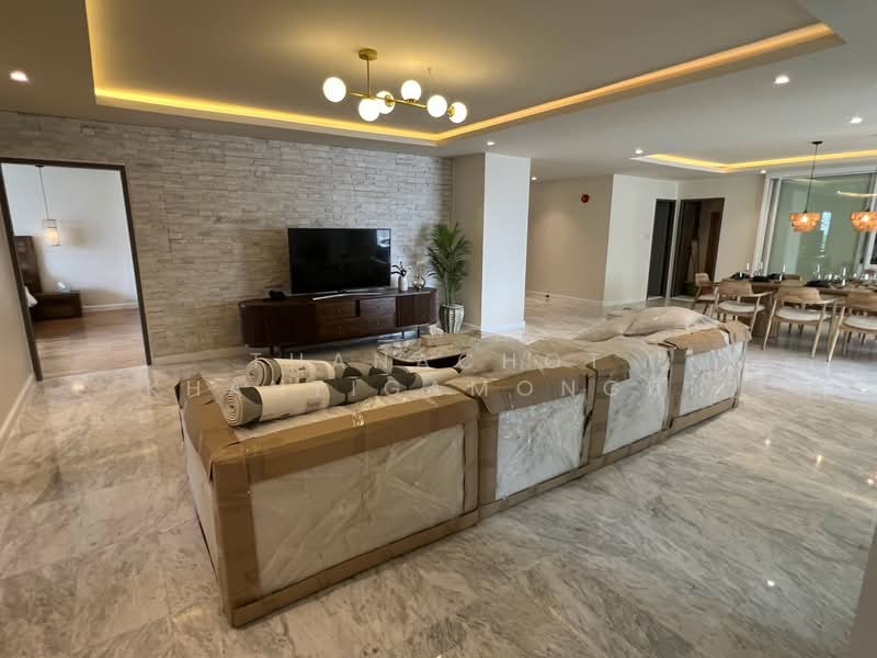 D.S. Tower 1 Sukhumvit 33, Bangkok, Soi Phrom Chit, Khlong Tan Nua, Watthana, Bangkok, 4 Bedrooms, 236 sqm, Condo For Sale, by Thanachot Khantigamongun, 500489066 - DDproperty.com