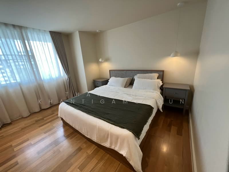 D.S. Tower 1 Sukhumvit 33, Bangkok, Soi Phrom Chit, Khlong Tan Nua, Watthana, Bangkok, 4 Bedrooms, 236 sqm, Condo For Sale, by Thanachot Khantigamongun, 500489066 - DDproperty.com