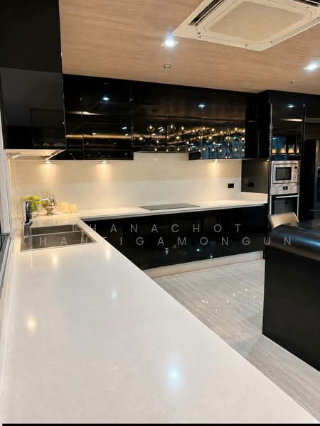 Citi Smart Sukhumvit 18, Bangkok, 366 Soi Sukhumvit 18, Sukhumvit Road, Khlong Toei, Bangkok, 3 Bedrooms, 240 sqm, Condo For Rent, by Thanachot Khantigamongun, 500489086 - DDproperty.com