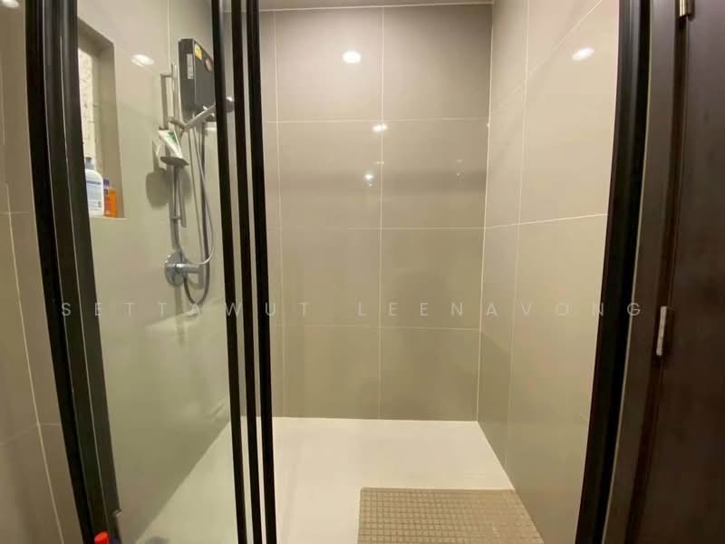 XT Huaikhwang, Bangkok, 244 Ratchadaphisek Road, Huai Khwang, Bangkok, 1 Bedroom, 30 sqm, Condo For Rent, by Settawut Leenavong, 500489157 - DDproperty.com
