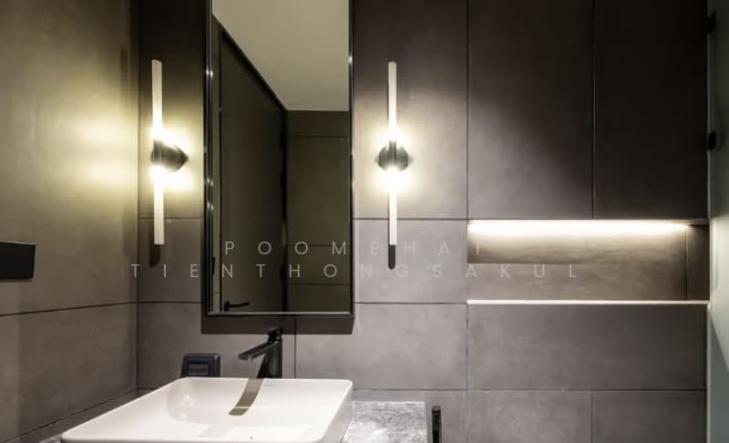The Esse Asoke, Bangkok, 333 Soi Sukhumvit 21, Sukhumvit Road, Khlongtoei Nua, Watthana, Bangkok, 2 Bedrooms, 158 sqm, Condo For Sale, by Poomphat Tienthongsakul, 500489199 - DDproperty.com