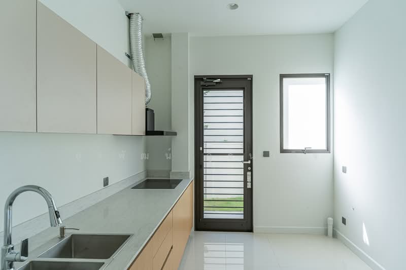 Portraitr Rama 9-New Krungthep Kreetha, Bangkok, 189 Kanchanaphisek Road, Saphan Sung, Bangkok, 4 Bedrooms, 303 sqm, Single Detached House For Sale, by สุรพัฒน์ ภูธนากิจ, 500489236 - DDproperty.com