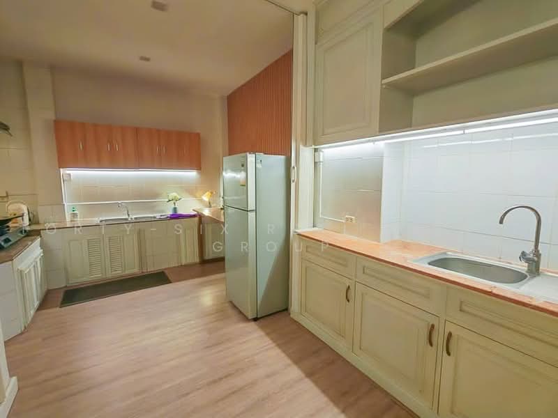 Baan Klang Krung Rama 3, Bangkok, Yan Nawa Road, Chong Nonsi, Yan Nawa, Bangkok, 3 Bedrooms, 250 sqm, Townhouse For Rent, by Forty-Six Real Estate Group, 500489310 - DDproperty.com