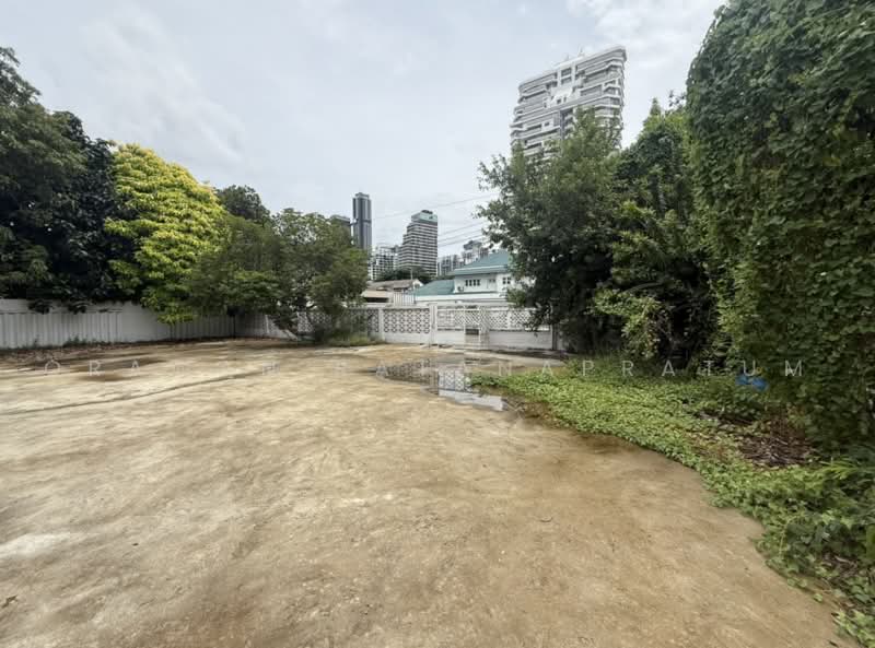 Land for Sale – Ekkamai Soi 10, Alley 4, Bangkok, Ekkamai, Khlong Tan Nua, Watthana, Bangkok, , 412 sqm, Land For Sale, by Orawan Ratanapratum, 500489324 - DDproperty.com