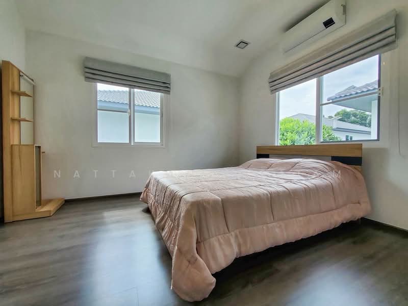 Mantana Motorway-New Krungthepkreetha, Bangkok, Phatthana Chonnabot 4 Road, Khlong Song Ton Nun, Lat Krabang, Bangkok, 4 Bedrooms, 185 sqm, Single Detached House For Sale, by Nattakan nueaiam, 500489344 - DDproperty.com