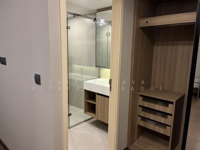 Na Vara Residence, Bangkok, 33/6 Soi Langsuan, Lumphini, Pathum Wan, Bangkok, 2 Bedrooms, 67 sqm, Condo For Sale, by Thiprachaya Piyapachjiragul, 500489346 - DDproperty.com