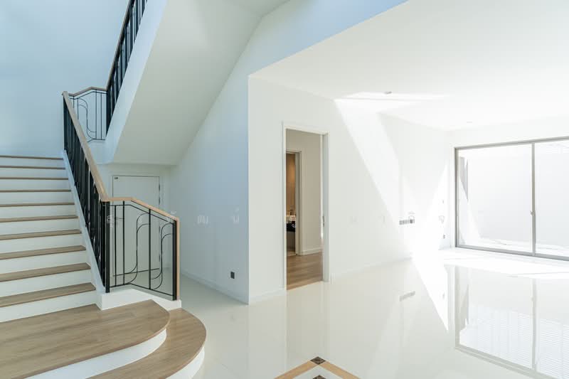 Portraitr Rama 9-New Krungthep Kreetha, Bangkok, 189 Kanchanaphisek Road, Saphan Sung, Bangkok, 4 Bedrooms, 367 sqm, Single Detached House For Sale, by สุรพัฒน์ ภูธนากิจ, 500489379 - DDproperty.com