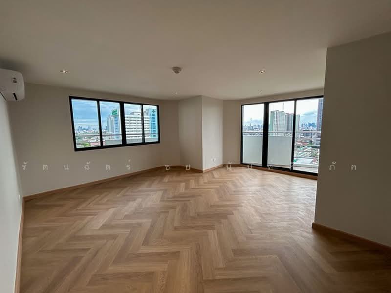 Floraville Condominium, Bangkok, 51 Pattanakarn, Suan Luang, Bangkok, 2 Bedrooms, 122 sqm, Condo For Sale, by รัตนฉัตร์ ชยานันท์สิริภัค, 500489417 - DDproperty.com