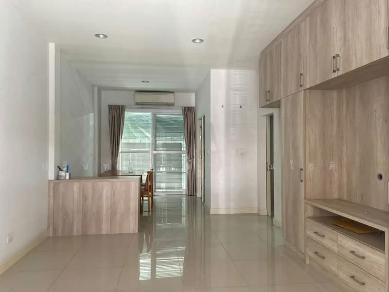 Baan Klang Muang Sathorn-Taksin 2, Bangkok, Kanlapaphruek Road, Bangko, Chom Thong, Bangkok, 3 Bedrooms, 167 sqm, Townhouse For Rent, by ปรินทร์ญาดา ชิณโชติ, 500489420 - DDproperty.com