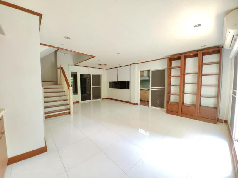 Casa City Sukontasawat 1 : คาซ่า ซิตี้ สุคนธสวัสดิ์ 1, กรุงเทพ, ถนนสุคนธสวัสดิ์, ลาดพร้าว, ลาดพร้าว, กรุงเทพ, 204 ตร.ม., ทาวน์เฮ้าส์ ขาย, โดย อรุชา (แจง), 500489449 - DDproperty.com