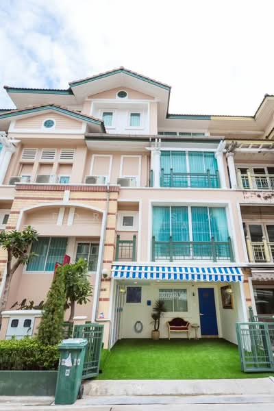 ให้เช่าทาวน์โฮมหรู 4 ชั้น ใกล้ Central EastVille เจ้าของปล่อยเอง พร้อมอยู่, Bangkok, Lat Phrao, Bangkok, 4 Bedrooms, 260 sqm, Townhouse For Rent, by Forty-Six Real Estate Group, 500489481 - DDproperty.com
