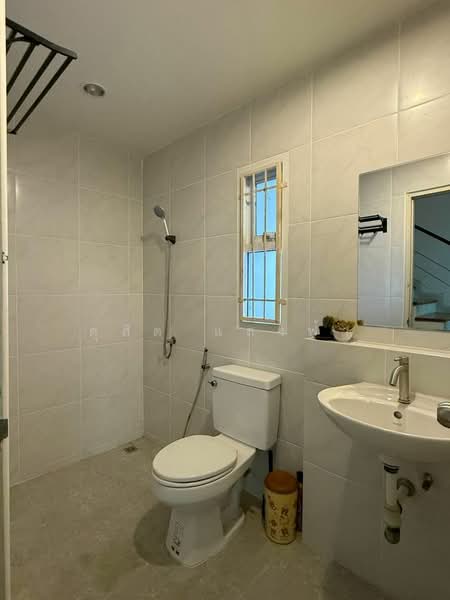 ให้เช่าทาวน์โฮมพร้อมอยู่ ม.เดอะเซ็นทรัล ศรีราชา, Chon Buri (Pattaya), Surasak, Si Racha, Chon Buri (Pattaya), 3 Bedrooms, 80 sqm, Townhouse For Rent, by Dusit Saengfa, 500489513 - DDproperty.com