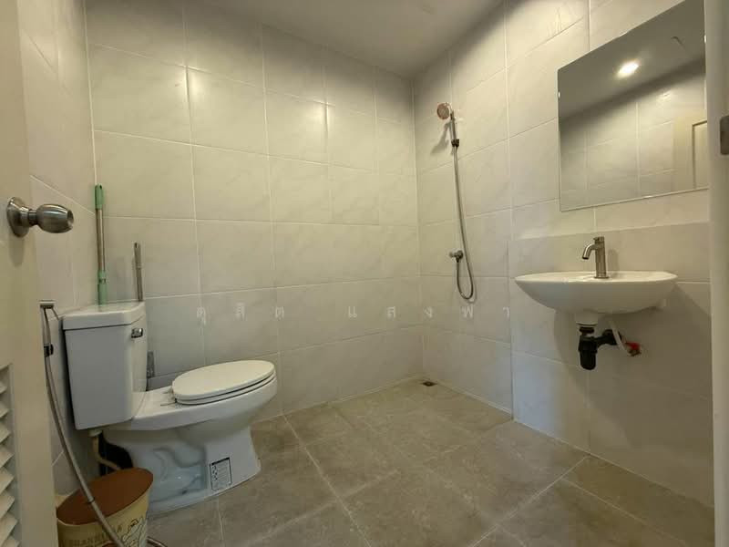 ให้เช่าทาวน์โฮมพร้อมอยู่ ม.เดอะเซ็นทรัล ศรีราชา, Chon Buri (Pattaya), Surasak, Si Racha, Chon Buri (Pattaya), 3 Bedrooms, 80 sqm, Townhouse For Rent, by Dusit Saengfa, 500489513 - DDproperty.com