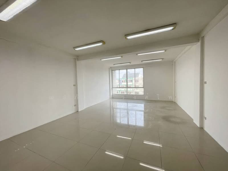 Commercial building For Rent at LaSalle, Bangkok, Bang Na, Bangkok, , 300 sqm, Office Space For Rent, by ณปภัช ธวงค์ไพ, 500489525 - DDproperty.com