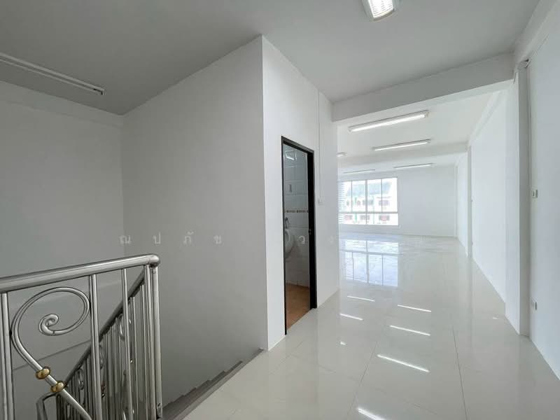Commercial building For Rent at LaSalle, Bangkok, Bang Na, Bangkok, , 300 sqm, Office Space For Rent, by ณปภัช ธวงค์ไพ, 500489525 - DDproperty.com