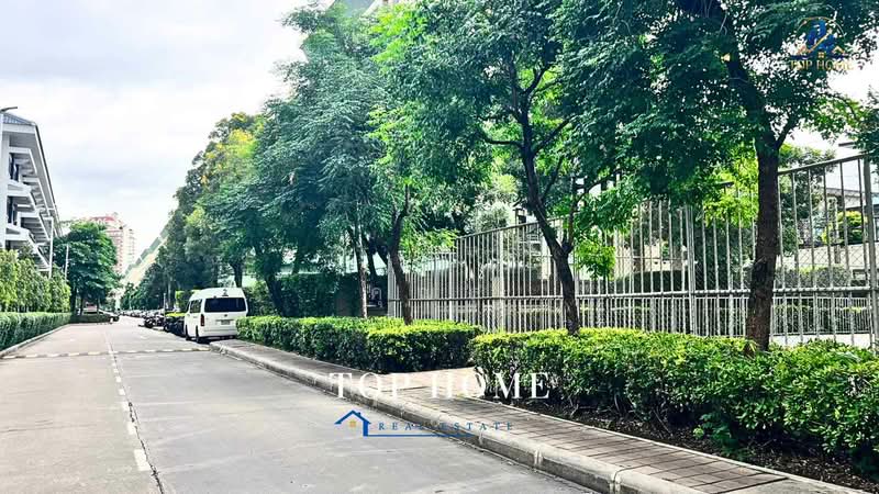 Lumpini Condo Town Bodindecha Ramkhamhaeng, Bangkok, Soi Ramkhamhaeng 43/1, Phlapphla, Wang Thonglang, Bangkok, 1 Bedroom, 28 sqm, Condo For Sale, by คุณสุ, 500489556 - DDproperty.com