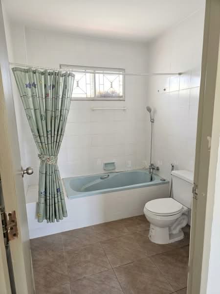 Flora Ville Park City Suwinthawong, Bangkok, Suwinthawong Road, Lam Phak Chi, Nong Chok, Bangkok, 3 Bedrooms, 160 sqm, Single Detached House For Sale, by ณัฐยา ศิริฐานนท์, 500489598 - DDproperty.com