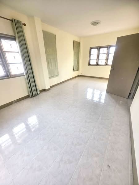 Flora Ville Park City Suwinthawong, Bangkok, Suwinthawong Road, Lam Phak Chi, Nong Chok, Bangkok, 3 Bedrooms, 160 sqm, Single Detached House For Sale, by ณัฐยา ศิริฐานนท์, 500489598 - DDproperty.com