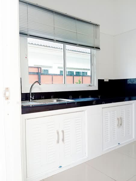 บ้านเดี่ยวตลาด นครราชสีมา, Nakhon Ratchasima, Ta Lat, Muang Nakhon Ratchasima, Nakhon Ratchasima, 2 Bedrooms, 150 sqm, Single Detached House For Sale, by The Best Property ลักษณ์, 500489608 - DDproperty.com