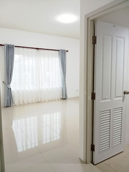 บ้านเดี่ยวตลาด นครราชสีมา, Nakhon Ratchasima, Ta Lat, Muang Nakhon Ratchasima, Nakhon Ratchasima, 2 Bedrooms, 150 sqm, Single Detached House For Sale, by The Best Property ลักษณ์, 500489608 - DDproperty.com