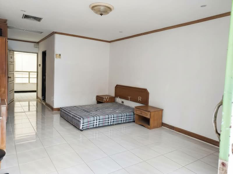 Country Complex Bangna : คันทรี คอมเพล็กซ์ บางนา, กรุงเทพ, ถนนสรรพาวุธ, บางนา, กรุงเทพ, 38 ตร.ม., คอนโด ขาย, โดย Veera Sawatrangsri, 500489634 - DDproperty.com