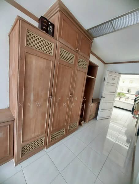 Country Complex Bangna, Bangkok, Sanpawut Road, Bang Na, Bangkok, Studio, 38 sqm, Condo For Sale, by Veera Sawatrangsri, 500489634 - DDproperty.com