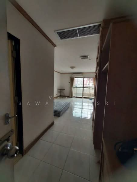 Country Complex Bangna, Bangkok, Sanpawut Road, Bang Na, Bangkok, Studio, 38 sqm, Condo For Sale, by Veera Sawatrangsri, 500489634 - DDproperty.com