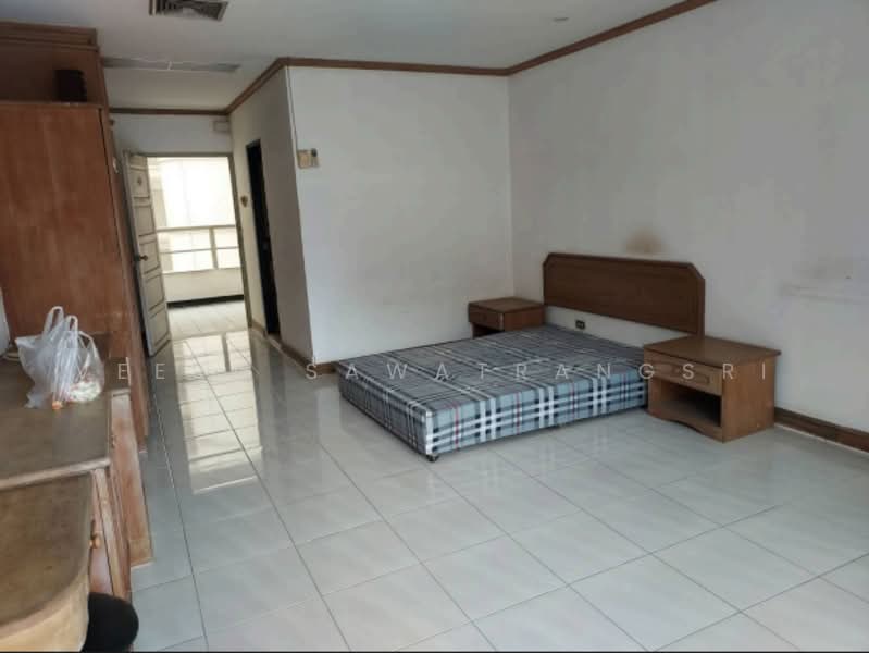 Country Complex Bangna, Bangkok, Sanpawut Road, Bang Na, Bangkok, Studio, 38 sqm, Condo For Sale, by Veera Sawatrangsri, 500489634 - DDproperty.com