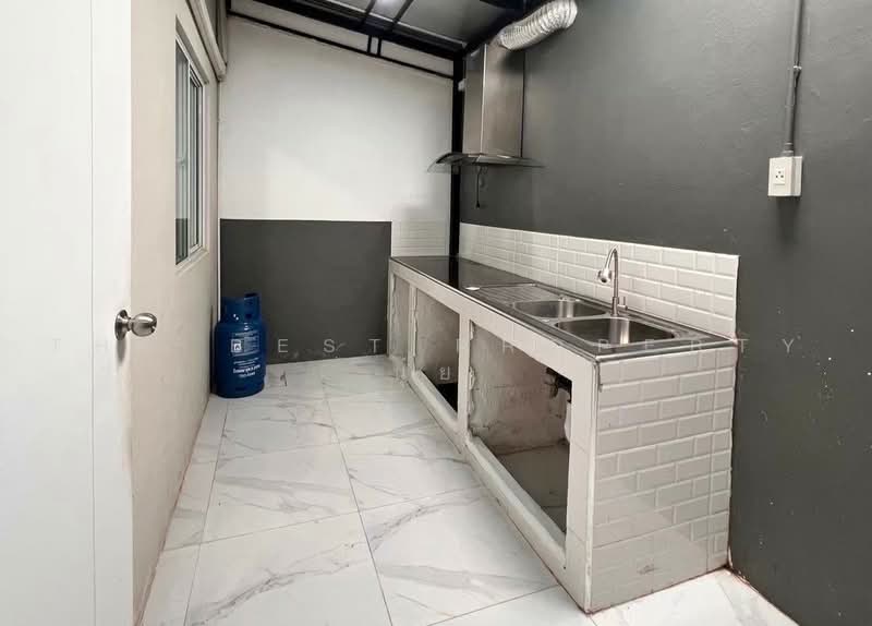 Baan Pruksa Nongmon-Chonburi 3, Chon Buri (Pattaya), Huai Kapi, Muang Chon Buri, Chon Buri (Pattaya), 3 Bedrooms, 100 sqm, Townhouse For Sale, by The Best Property นุ้ย, 500489638 - DDproperty.com