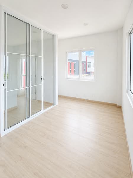 The Happiness Wat Lat Pla Duk, Nonthaburi, Road along Khlong Bang Phai, Bang Rak Pattana, Bang Bua Thong, Nonthaburi, 4 Bedrooms, 154 sqm, Townhouse For Sale, by Laphasrada Suebthai, 500489677 - DDproperty.com