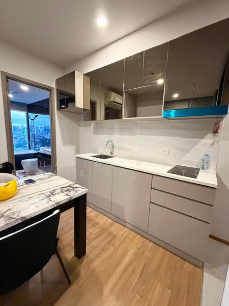 Cloud Thonglor-Phetchaburi, Bangkok, 1986 New Petchaburi Road, Bang Kapi, Huai Khwang, Bangkok, 2 Bedrooms, 38 sqm, Condo For Rent, by Thanida Richy Estate Co., Ltd., 500489681 - DDproperty.com