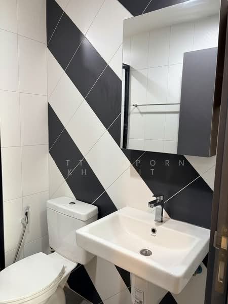 The Base Saphanmai, Bangkok, Paholayothin Road, Anusaowari, Bang Khen, Bangkok, 1 Bedroom, 28 sqm, Condo For Rent, by Rattanaporn Khamlit, 500489731 - DDproperty.com