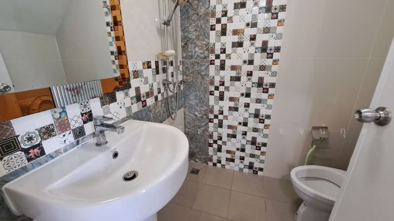 โกลเด้นทาวน์ วิภาวดี-แจ้งวัฒนะ, Bangkok, Thung Song Hong, Lak Si, Bangkok, 4 Bedrooms, 117 sqm, Townhouse For Sale, by เรืองศักดิ์ อัศววิโรจน์กุล, 500489737 - DDproperty.com