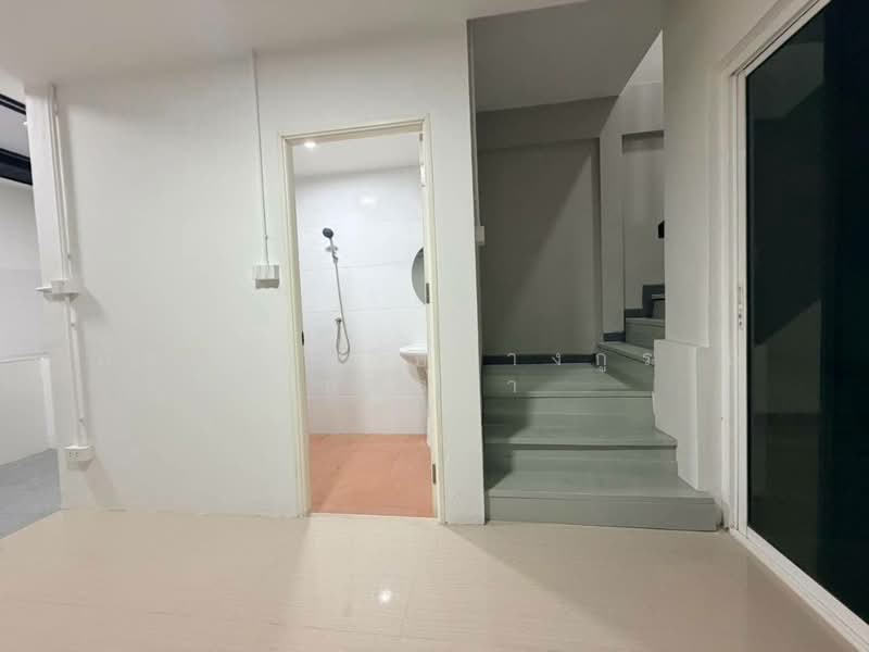 หมู่บ้านราณี 2, กรุงเทพ, จรเข้บัว, ลาดพร้าว, กรุงเทพ, 68 ตร.ม., ทาวน์เฮ้าส์ ขาย, โดย ภัทรนัน อิศรางกูร ณ อยุธยา, 500489760 - DDproperty.com