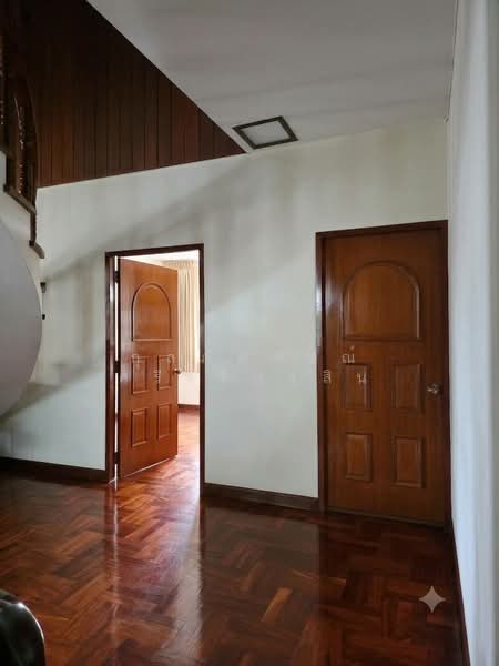 ขายอาคารสำนักงาน 3 ชั้น ซอยเสนานิคม 1 เนื้อที่ ที่ดิน 392.9 ตร.วา, Bangkok, Lat Phrao, Bangkok, , 850 sqm, Office Space For Sale, by กุลภัสสรณ์ ศรีเรืองสิน, 500489766 - DDproperty.com