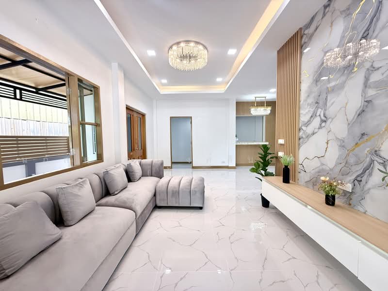 Vararom Minburi, Bangkok, Soi Rat Uthit 16, Rat Uthit Road, Saen Sab, Min Buri, Bangkok, 4 Bedrooms, 200 sqm, Single Detached House For Sale, by นภัสศรณ์ วงศ์สินไทยกร (นันท์), 500489773 - DDproperty.com