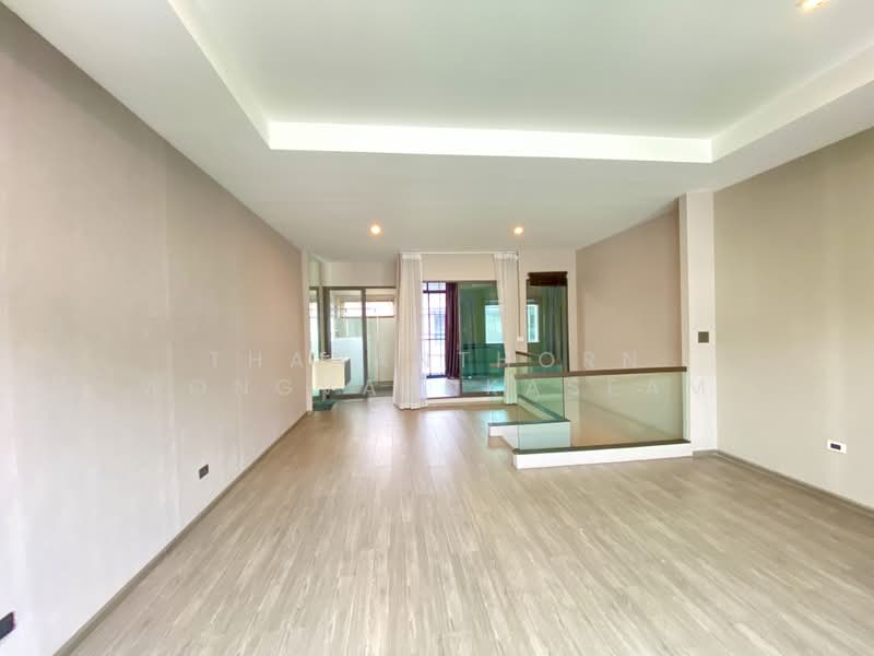 Landmark Ekamai-Ramindra, Bangkok, Sukhonthasawat Road, Lat Phrao, Bangkok, 3 Bedrooms, 168 sqm, Townhouse For Rent, by Thananthorn Wongvarnkaseam, 500489780 - DDproperty.com