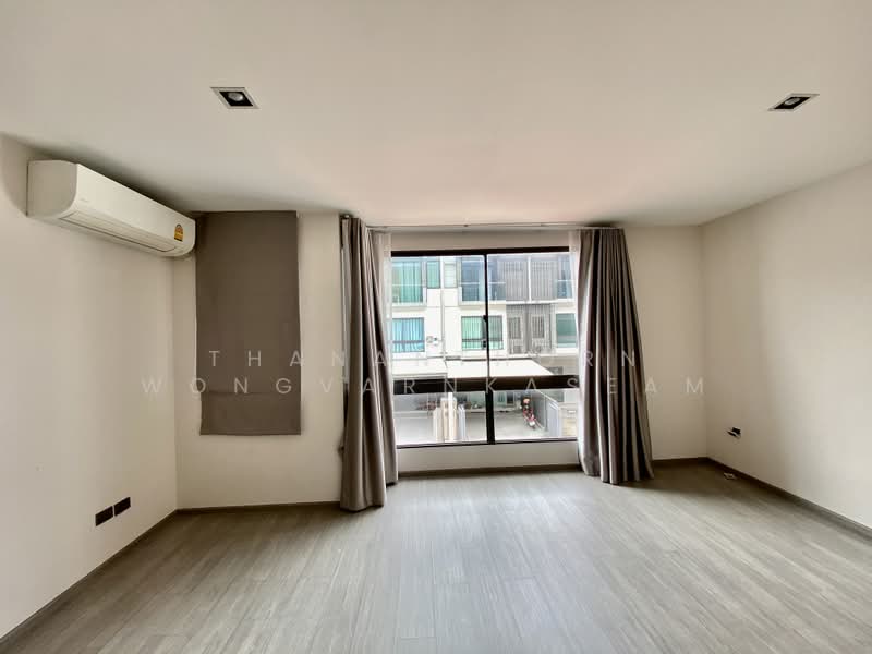 Landmark Ekamai-Ramindra, Bangkok, Sukhonthasawat Road, Lat Phrao, Bangkok, 3 Bedrooms, 168 sqm, Townhouse For Rent, by Thananthorn Wongvarnkaseam, 500489780 - DDproperty.com