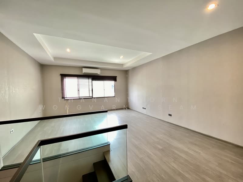 Landmark Ekamai-Ramindra, Bangkok, Sukhonthasawat Road, Lat Phrao, Bangkok, 3 Bedrooms, 168 sqm, Townhouse For Rent, by Thananthorn Wongvarnkaseam, 500489780 - DDproperty.com