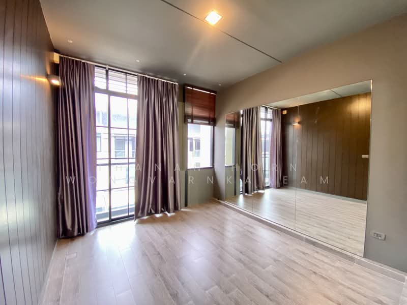 Landmark Ekamai-Ramindra, Bangkok, Sukhonthasawat Road, Lat Phrao, Bangkok, 3 Bedrooms, 168 sqm, Townhouse For Rent, by Thananthorn Wongvarnkaseam, 500489780 - DDproperty.com