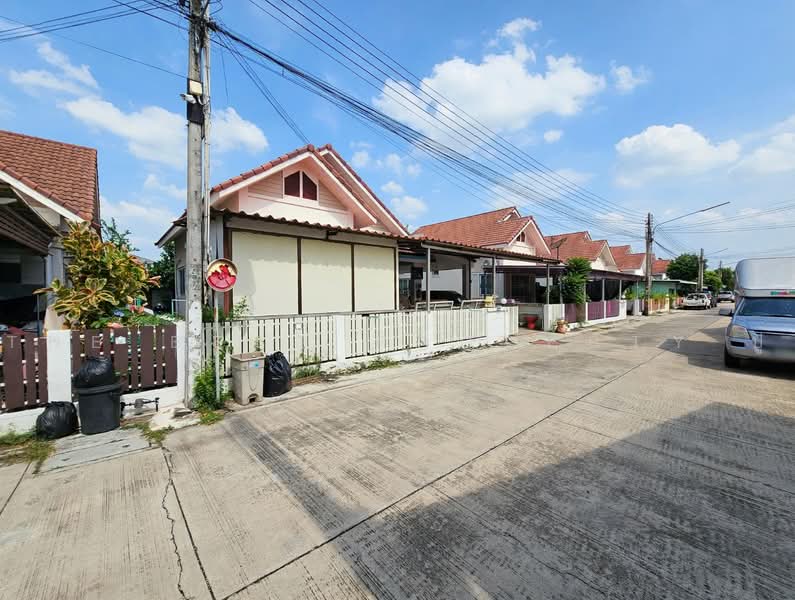 หมู่บ้านอยู่สบาย พานทอง, Chon Buri (Pattaya), Nong Kakha, Phan Thong, Chon Buri (Pattaya), 2 Bedrooms, 100 sqm, Single Detached House For Sale, by The Best Property ปู, 500489783 - DDproperty.com