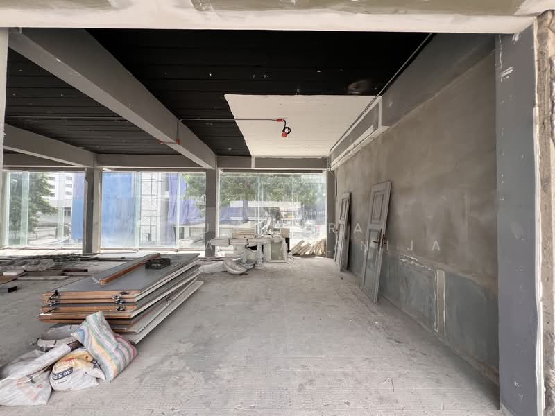 พื้นที่ให้เช่า เอกมัย สุขุมวิท : Space for rent Ekkamai, Sukhumvit, กรุงเทพ, คลองตันเหนือ, วัฒนา, กรุงเทพ, 84 ตร.ม., พื้นที่ขายของ ให้เช่า, โดย Sumitara Sampattavanija, 500489787 - DDproperty.com