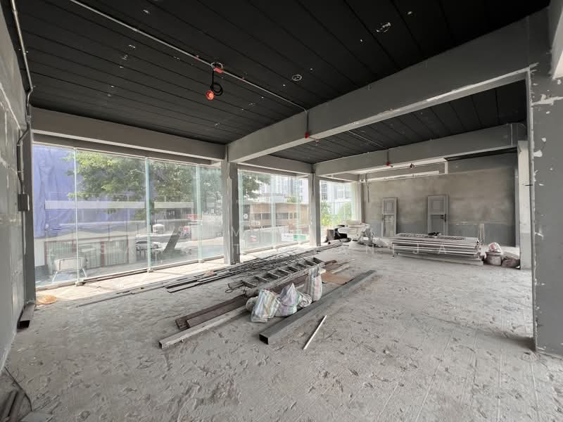 พื้นที่ให้เช่า เอกมัย สุขุมวิท : Space for rent Ekkamai, Sukhumvit, กรุงเทพ, คลองตันเหนือ, วัฒนา, กรุงเทพ, 84 ตร.ม., พื้นที่ขายของ ให้เช่า, โดย Sumitara Sampattavanija, 500489787 - DDproperty.com