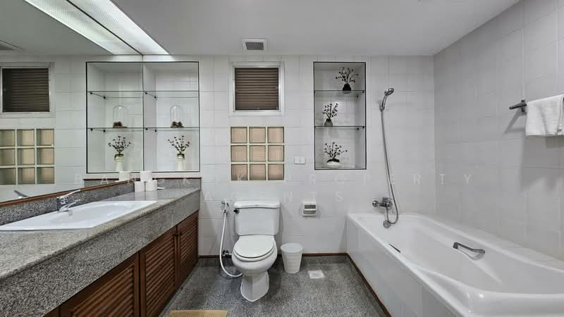 Ma Peng Seng Apartment, Bangkok, Soi Sukhumvit 31, Khlongtoei Nua, Watthana, Bangkok, 2 Bedrooms, 180 sqm, Apartment For Rent, by BANGKOK PROPERTY AGENTS, 500489803 - DDproperty.com