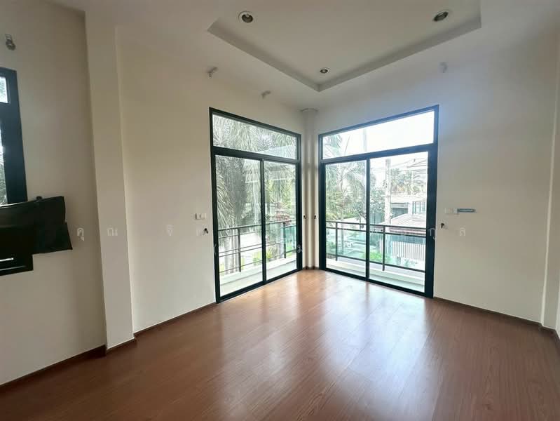 Bann Pieamsuk Bearing, Samut Prakan, Soi Bearing 48, Samrong Nua, Muang Samut Prakarn, Samut Prakan, 3 Bedrooms, 120 sqm, Townhouse For Sale, by คุณ จิดาภา พันธุกุล (แอม), 500489817 - DDproperty.com