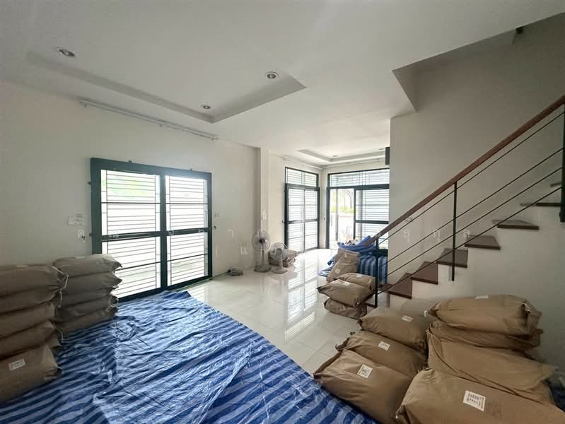 Bann Pieamsuk Bearing, Samut Prakan, Soi Bearing 48, Samrong Nua, Muang Samut Prakarn, Samut Prakan, 3 Bedrooms, 120 sqm, Townhouse For Sale, by คุณ จิดาภา พันธุกุล (แอม), 500489817 - DDproperty.com