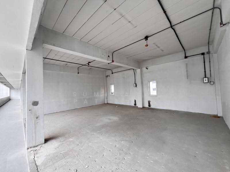 Space for rent Ekkamai, Sukhumvit, Bangkok, Khlong Tan Nua, Watthana, Bangkok, , 24 sqm, Retail Space For Rent, by Sumitara Sampattavanija, 500489835 - DDproperty.com